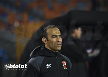 عبد الحفيظ يعقد جلسة مع فايلر بعد وصول بعثة الأهلي لـ جنوب إفريقيا