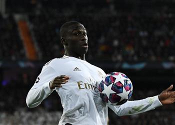 ميندي يتحدث عن المنافسة الشرسة مع مارسيلو في ريال مدريد