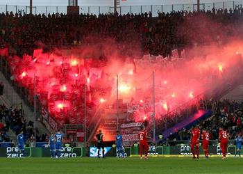 بايرن ميونخ وشالكة يهددان بالانسحاب من مواجهة الليلة بسبب مالك هوفنهايم