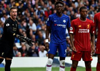 حارس ليفربول عن مواجهة تشيلسي علينا إظهار ردة فعل بعد ثلاثية واتفورد وكلوب مدير رائع