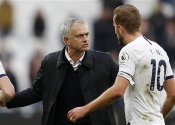 هاري كين يوجه صدمة لـ مورينيو وتوتنهام ويفضل الرحيل لـ مانشستر يونايتد
