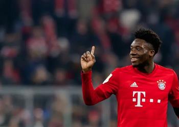 تقرير بطولات ألفونسو ديفيز اكتشاف جديد في مسلسل تغيير المراكز بـ بايرن ميونخ