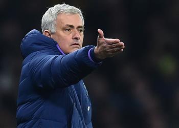 مورينيو يخير توتنهام بين بيرنلي ولايبزيج بعد الخروج من كأس الاتحاد الإنجليزي