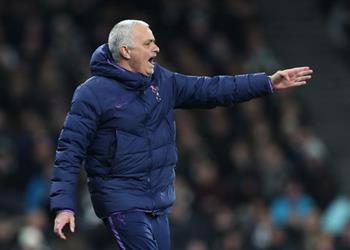 مورينيو يشيد بأداء سكيب ويكشف سبب تبديل لوكاس مورا وبيرجوين أمام نورويتش سيتي