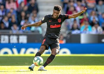 آرسنال يجدد اهتمامه بضم توماس بارتي في الصيف