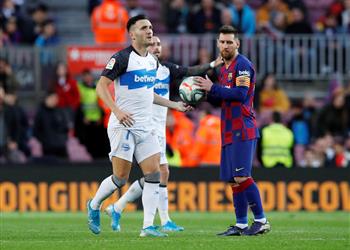 مهاجم ألافيس بعد تجاهل برشلونة في الشتاء لم أفكر في الرحيل أبد ا