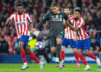 مدافع ليفربول السابق أتلتيكو مدريد سيعاني كثير ا في أنفيلد بـ دوري أبطال أوروبا