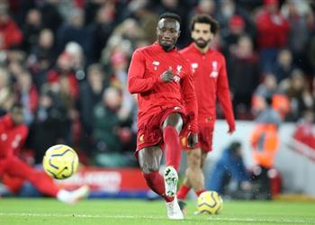 صور نجم ليفربول يفقد ابن عمه في حادث مروع رفقة 9 لاعبين آخرين