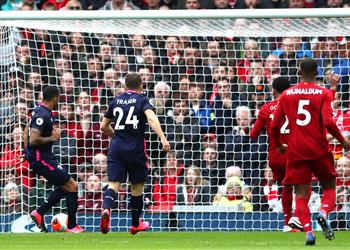 بالفيديو بورنموث يب اغت ليفربول بهدف مبكر وسط اعتراضات وسخرية كلوب