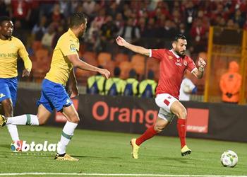 فيديو معلول يساهم في تقدم الأهلي بالهدف الأول على صن داونز بالنيران الصديقة