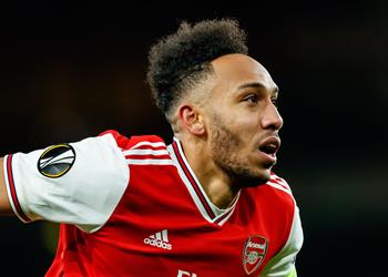 أوباميانج يضع شرط ا تعجيزي ا لتجديد عقده مع آرسنال