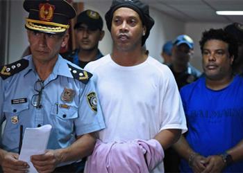 بعد اعتقاله للمرة الثانية أثناء محاولة الهروب محاميه رونالدينيو غبي