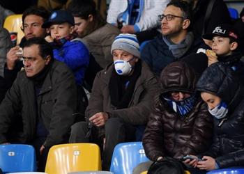 رسمي ا يويفا يمنع مصافحة اللاعبين خوف ا من تفشي فيروس كورونا