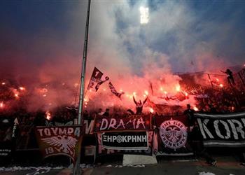 الدوري اليوناني يلغي الحضور الجماهيري لمدة 14 يوم ا بسبب كورونا