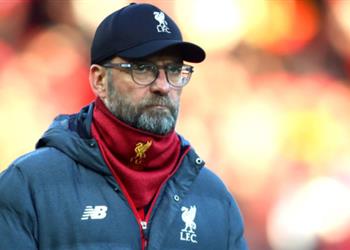 مهاجم تشيلسي الأسبق يحذر كلوب وليفربول بشأن مستقبل محمد صلاح وماني