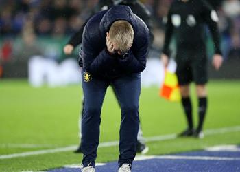 مدرب أستون فيلا يلوم رينا بعد الخسارة برباعية أمام ليستر سيتي ويؤكد الفرق تستفاد من أخطائنا