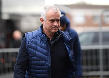 مورينيو يعد توتنهام بالبطولات اعتدت على الفوز بالألقاب مع الأندية