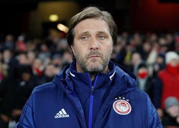 مدرب أولمبياكوس نتفهم رغبة وولفرهامبتون في تأجيل المباراة والفحوصات أثبتت سلامة الفريق