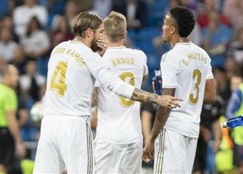 تقارير مورينيو يتواصل مع بيريز هاتفي ا لضم مدافع ريال مدريد