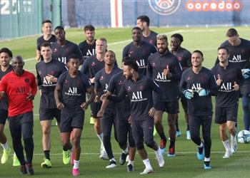 رسمي ا باريس سان جيرمان يجمد نشاطه ويلغي تدريباته بسبب كورونا