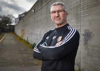 مدرب واتفورد إلغاء الموسم سيكون مأساوي ا على ليفربول