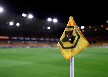 بسبب كورونا ولفرهامبتون يعلن إغلاق ملعب موليناو حتى 4 أبريل