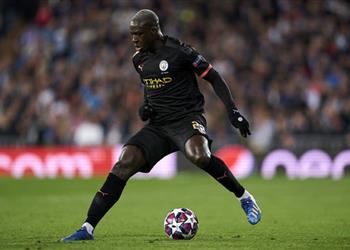 ميندي يطمئن جماهير مانشستر سيتي بعد الاشتباه في إصابته بـ فيروس كورونا