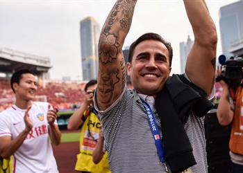 كانافارو على إيطاليا مواجهة فيروس كورونا مثل الصين