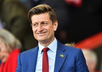 رئيس كريستال بالاس يقترح حل ا طريف ا لحل أزمة الدوري الإنجليزي اللقب ليس لـ ليفربول