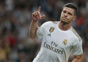 نابولي يخطط لضم لوكا يوفيتش من ريال مدريد