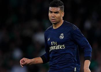 ريال مدريد يبدأ رحلة البحث عن بديل كاسيميرو وي فاضل بين ثلاثة لاعبين