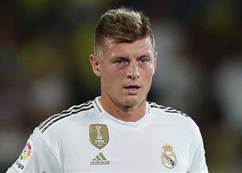 كروس ساخر ا لست مصاب ا بـ كورونا ولدي الكثير من ورق المرحاض في المنزل