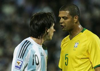 فيليبي ميلو ميسي الأفضل في التاريخ وكنا نتناوب على ركله في منتخب البرازيل