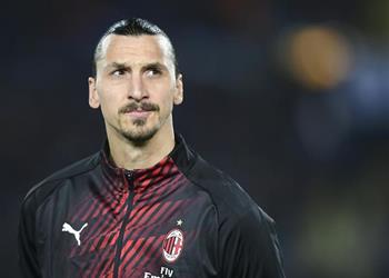 إبراهيموفيتش يهدد فيروس كورونا ويبدأ حملات التبرع للمصابين