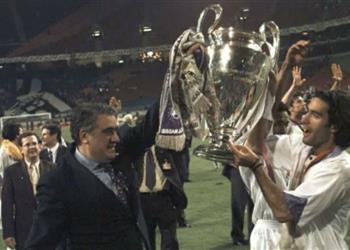 رسالة مؤثرة من نجلي رئيس ريال مدريد السابق بعد تدهور حالته بسبب كورونا