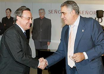 ريال مدريد ينعى في بيان رسمي رئيسه السابق بعد وفاته بسبب كورونا