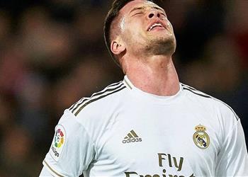 والد يوفيتش يدافع عنه بعد السفر إلى صربيا ويؤكد فليذهب للسجن إذا كان مذنب ا