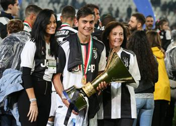 صديقة ديبالا تكشف آخر تطورات حالتهما بعد الإصابة بـ كورونا