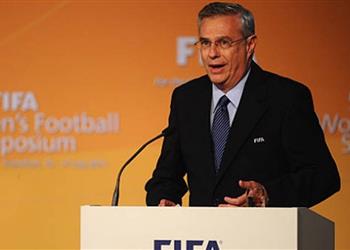 مصطفى فهمي يرد على أحمد رمزي بشأن أحقية الزمالك في لقب نادي القرن