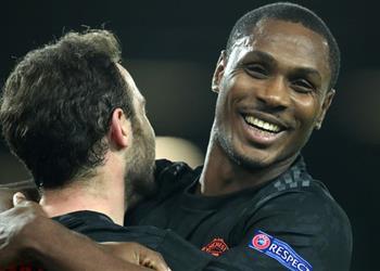 سكاي عرض خرافي من شانغهاي لعرقلة بقاء إيجالو مع مانشستر يونايتد