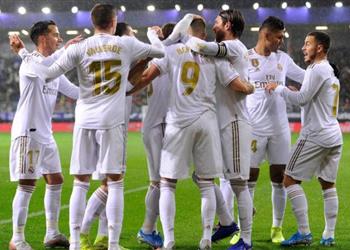 ريال مدريد يعقد صفقة انتقال نجمه إلى مانشستر يونايتد ويطلب نصف مليار يورو
