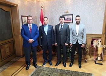 بعد تجربة بيراميدز مالك الأسيوطي سابق ا يعلن تأسيس ناديه الجديد بمواصفات أوروبية