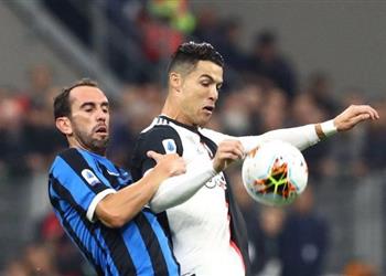 مدافع إنتر ميلان يهاجم الاتحاد الإيطالي حياتنا كانت في خطر بسبب تأخر تأجيل الدوري