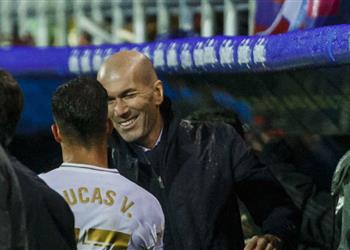 فاسكيز يختار وجهته بعد ريال مدريد ويكشف كيف يتعامل زيدان في غرفة تغيير الملابس