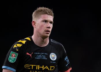 دي بروين يختار التشكيل المثالي لأفضل من زاملهم في الملعب خلال مسيرته