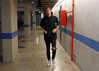 سيرجي روبيرتو يكشف كيف يقضى وقته في الحجر الصحي ويتحدث عن الريمونتادا أمام باريس سان جيرمان