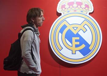 هل يستمر مودريتش مع ريال مدريد حتى 2021 آس توضح