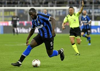 لوكاكو هل كان يجب إصابة لاعب يوفنتوس بـ كورونا لإيقاف كرة القدم