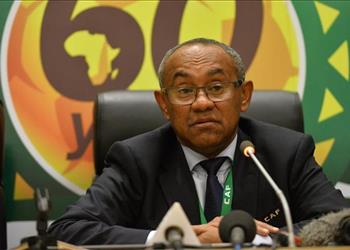 رئيس كاف يحسم موقفه من إلغاء البطولات الإفريقية