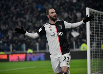 والد هيجواين يوضح حقيقة اقترابه من الرحيل عن يوفنتوس والانتقال لريفر بليت